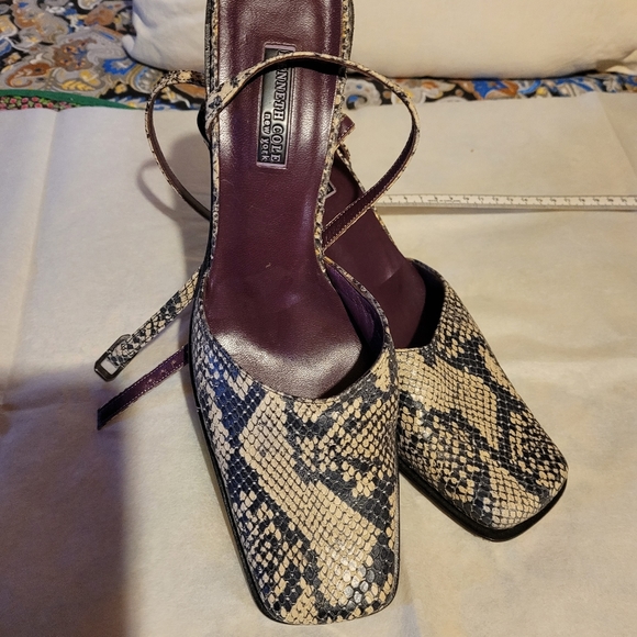 Kenneth cole sandals - Picture 2 of 2